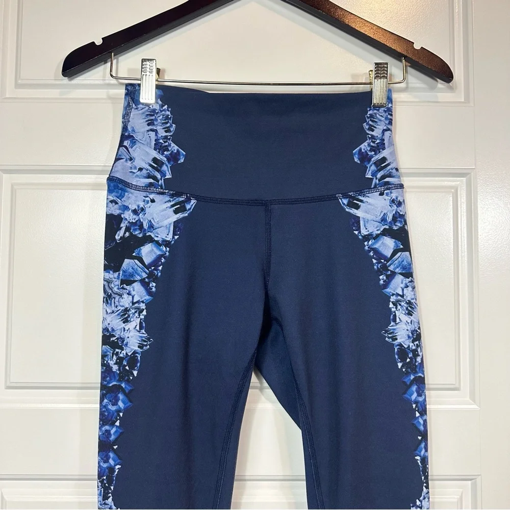 Alo Yoga High Waisted Athletic Airbrush Leggings in Dark Crystal Sky Size XS